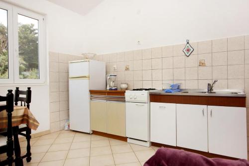 Apartments by the sea Marina Trogir - 10003 - image 14