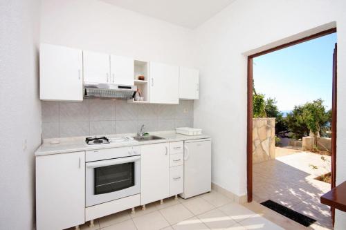 Apartments by the sea Zavalatica Korcula - 9274 - image 5