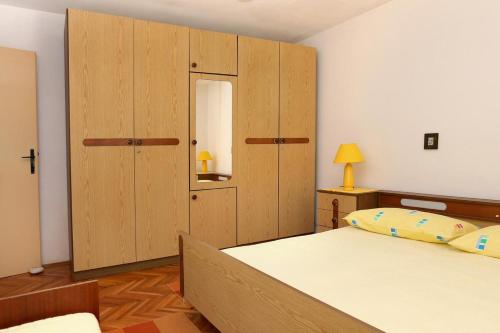 Apartments by the sea Lumbarda, Korcula - 9480