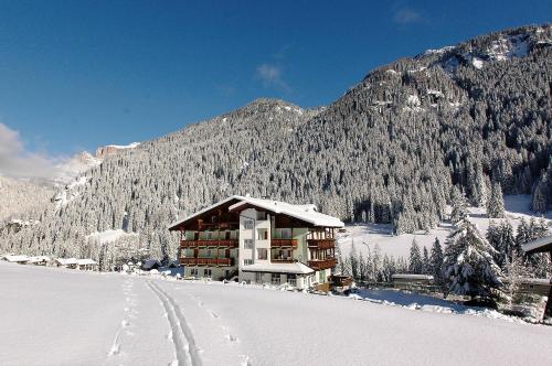 Hotel Sassleng 2
