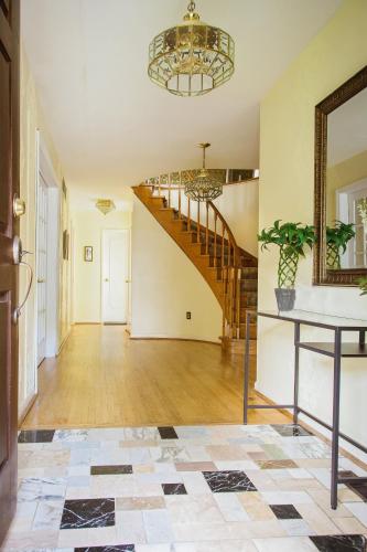Charlton Suites Guest House