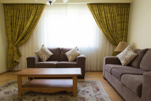 Charlton Suites Guest House