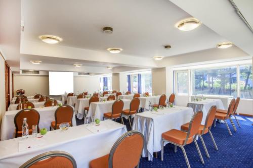 Crowne Plaza Bucharest an IHG Hotel - image 9