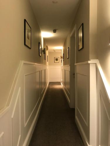 The Black Swan Inn - image 10