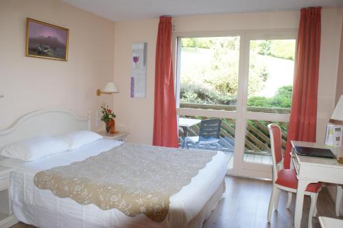 1 queen bed