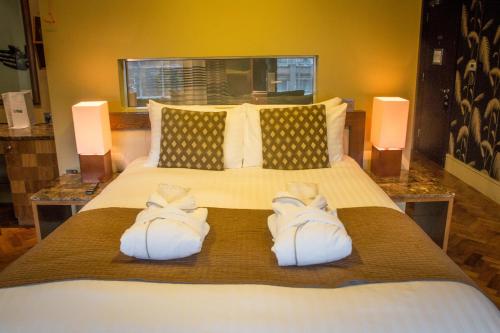 Le Monde Hotel - image 11