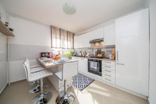 餐飲選擇, Houzzz21 in 馬克西米爾