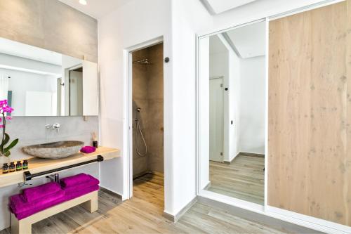 Portes Suites & Villas Mykonos - image 13