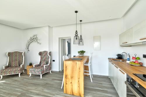 Portes Suites & Villas Mykonos - image 9