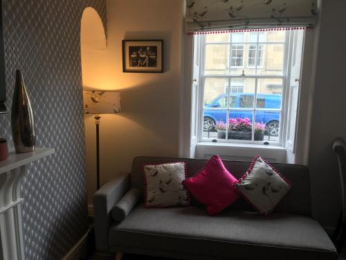 Rivers Street Georgian City Apartment - image 5