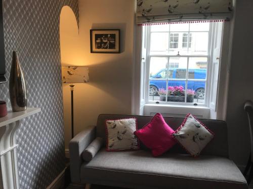 Rivers Street Georgian City Apartment - image 9