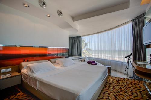 Hotel Waldorf- Premier Resort - image 12