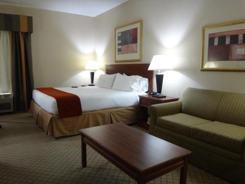 King Room with Sofa Bed - Non-Smoking