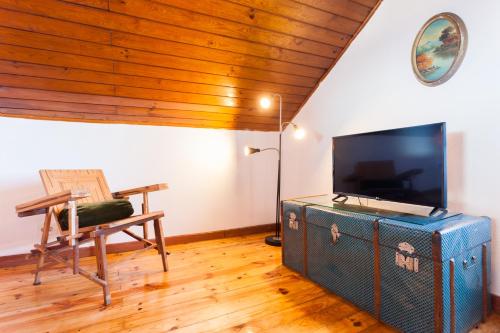 Bairrus Lisbon Apartments - Alfama III - image 14