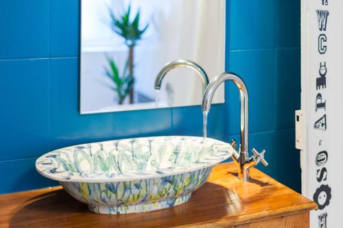 Bairrus Lisbon Apartments - Alfama III - image 3