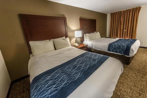 Richland Inn The 3-star Richland Inn offers comfort and convenience whether youre on business or holiday in Lawrenceburg (TN). The property has everything you need for a comfortable stay. Service-minded staff wil