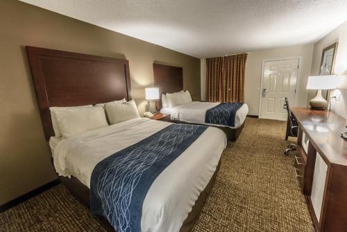 2 double beds