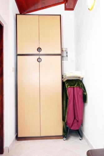  Apartment Brgulje 6250b in Brgulje