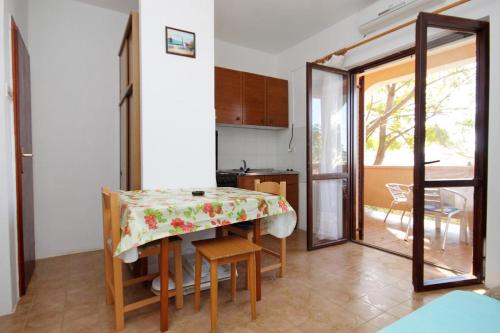 บริการและสิ่งอำนวยความสะดวก, Apartments by the sea Vidalici, Pag - 9382 in วิดาลิซิ