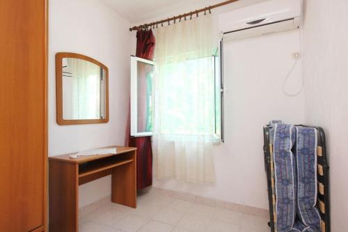 One-Bedroom Apartment with Terrace room in Apartments with parking space Orebic Peljesac - 10093