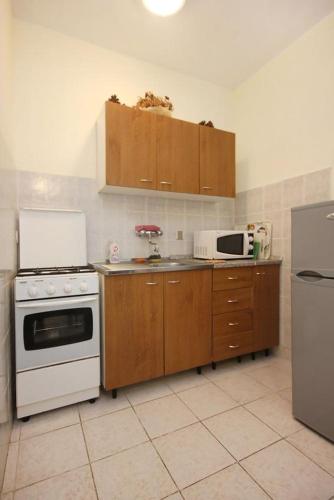 One-Bedroom Apartment with Terrace image 2