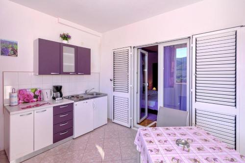 Apartments with a parking space Stari Grad Hvar - 8726 - image 8