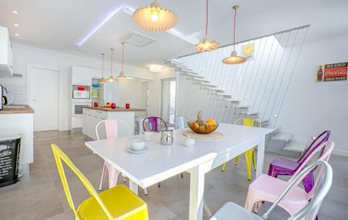 Seaside luxury villa with a swimming pool Zatoglav, Rogoznica - 11685