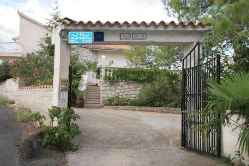  Apartment Zablace 4251c in Zablaće