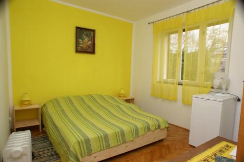 Double Room Jelsa 4041a - image 14