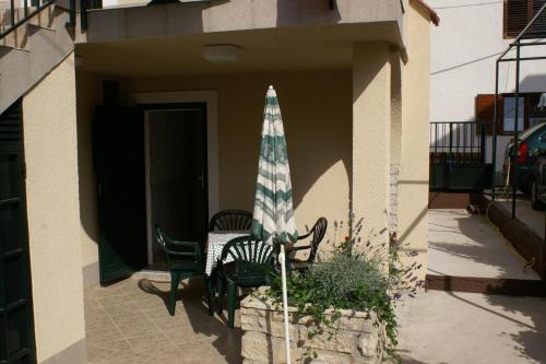 Apartments by the sea Vodice - 4198 - main image