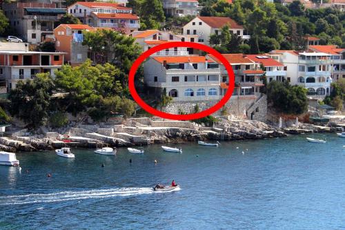 Apartments by the sea Zavalatica Korcula - 4387