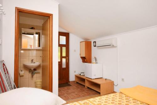 Apartments and rooms with parking space Dramalj, Crikvenica - 2386