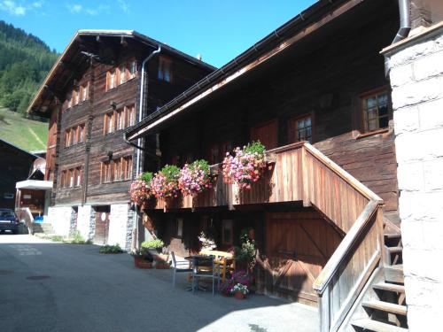 Hotel Nufenen - main image