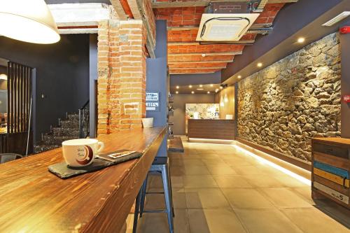 Lobi, Tudel in Escaldes