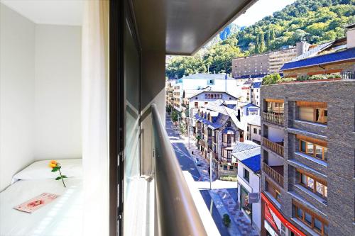 Pandangan, Tudel in Escaldes