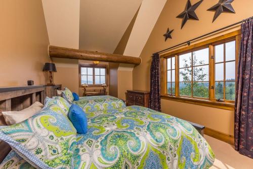 Spanish Peaks Settlement Cabin
