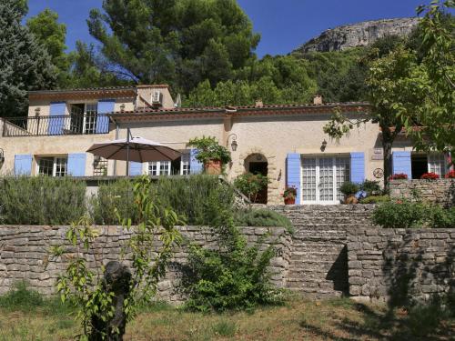 Villa Fontaine De Vaucluse Location Gîte 84800 Fontaine De