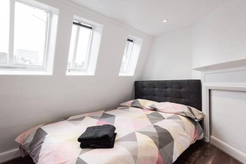 Fleet Street Apartment 4 - main image