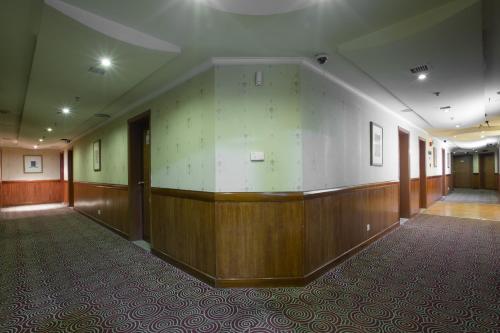 York International Hotel - image 5