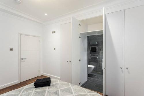 Fleet Street Apartment 3 - image 3