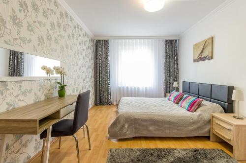 City Apartment Trifoiului - image 10