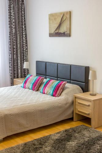 City Apartment Trifoiului - image 2