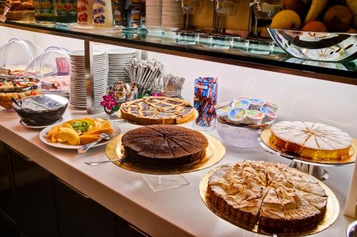 Crosti Hotel - image 12