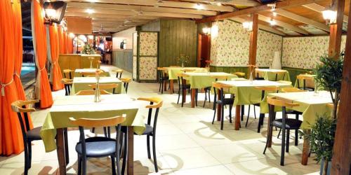 餐廳, 瓦萊州飯店 (Valais Hotel) in 阿里喀納斯