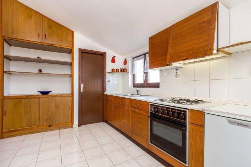 Apartments Karin - main image