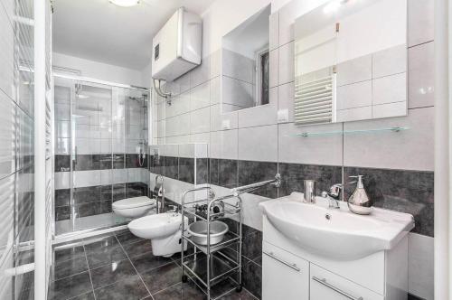 Two-Bedroom Apartment image 7