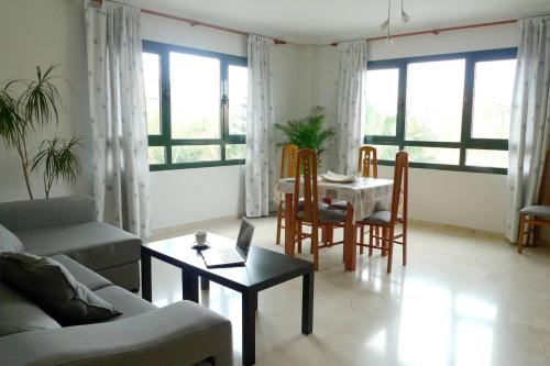 Apartamento en la Ciudad de las ciencias gîte à louer Fuente de San Luis