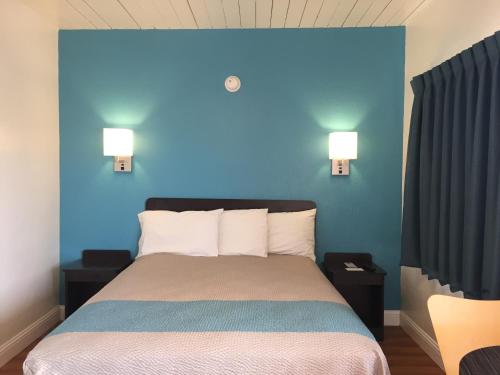 1 queen bed