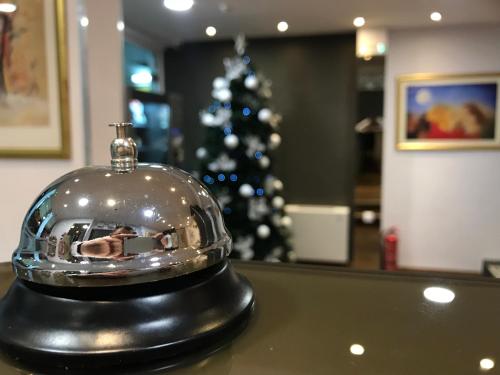 Mansion Hotel - image 14