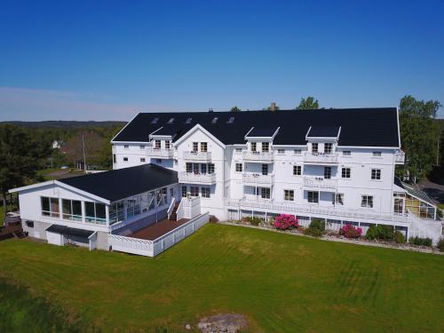 Arendal Herregaard Spa & Resort - Accommodation - Færvik